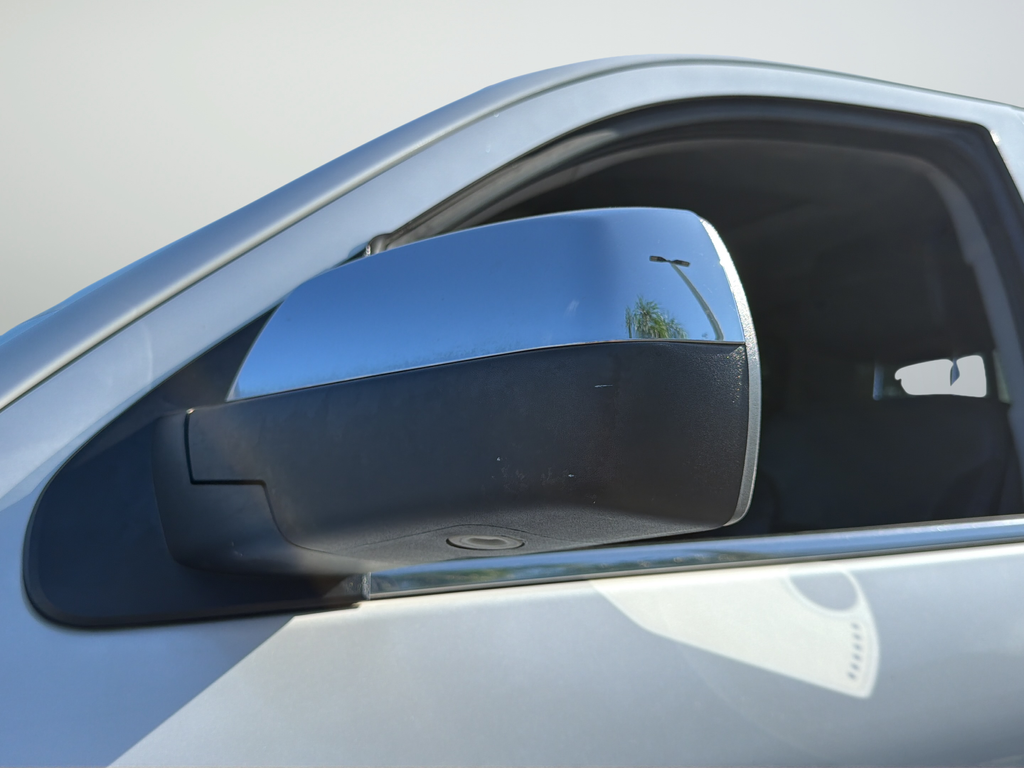 Used 2017 White GMC Denali image 15