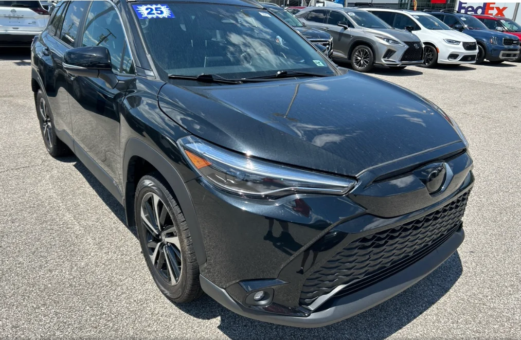 2025 Toyota Corolla Cross Hybrid XSE AWD's photo