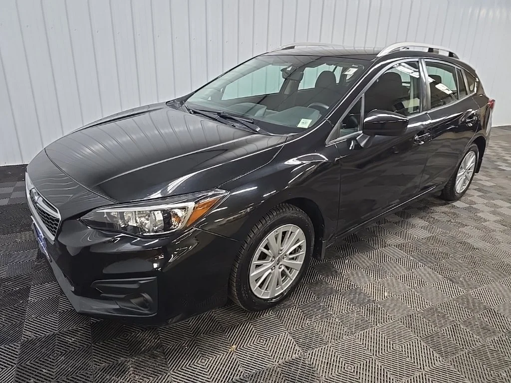 Used 2017 Crystal Black Silica Subaru 2.0i Premium image 8