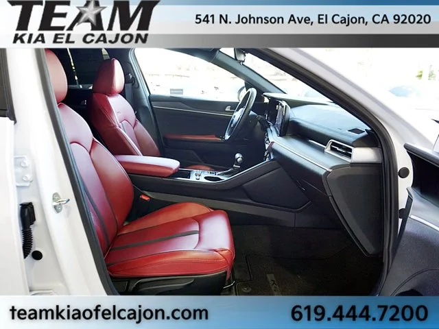 Used 2024 White Kia GT-Line image 12