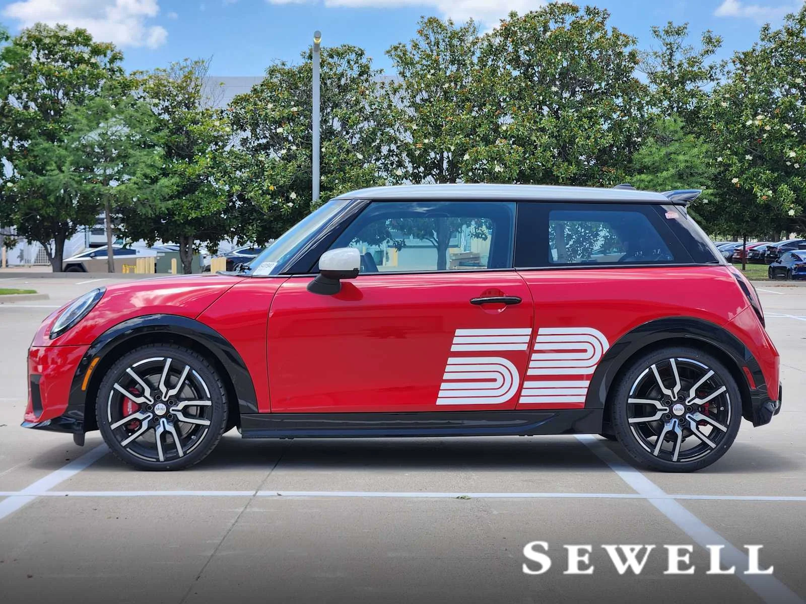 New 2026 Chili Red II MINI Iconic image 2