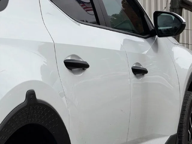 Used 2023 White Hyundai SEL image 18