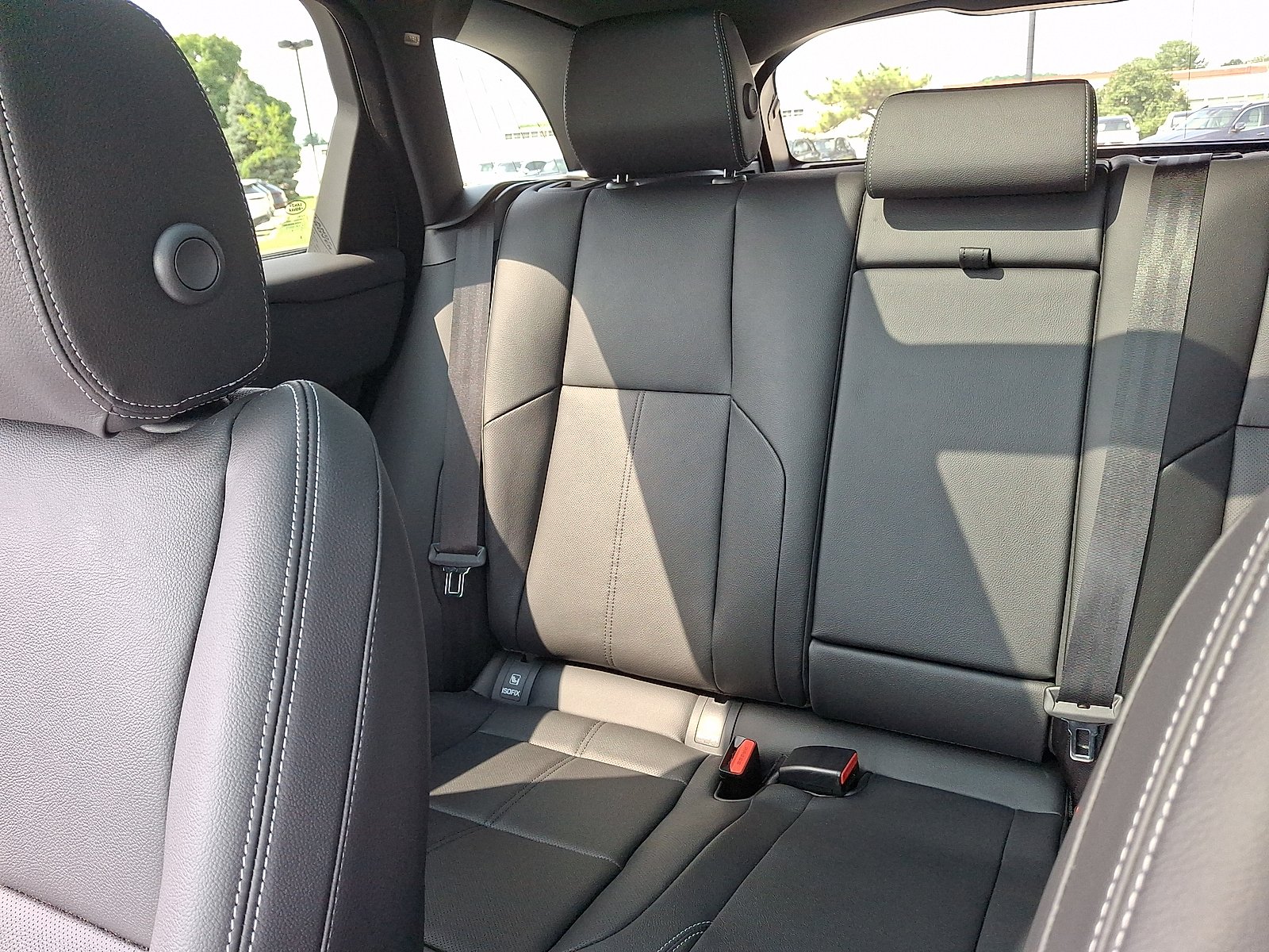 New 2026 Santorini Black Metallic - 1AG Land Rover Belgravia Edition image 5