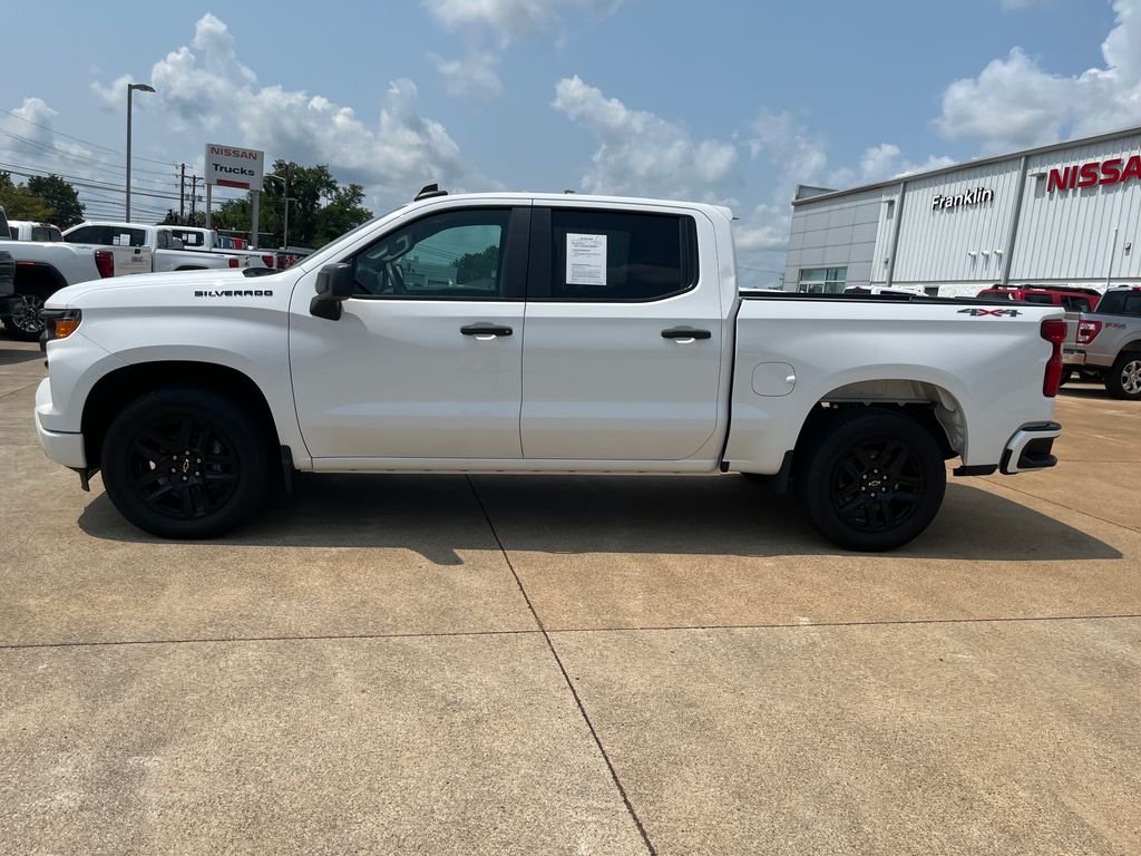 Used 2023 White Chevrolet Custom image 2