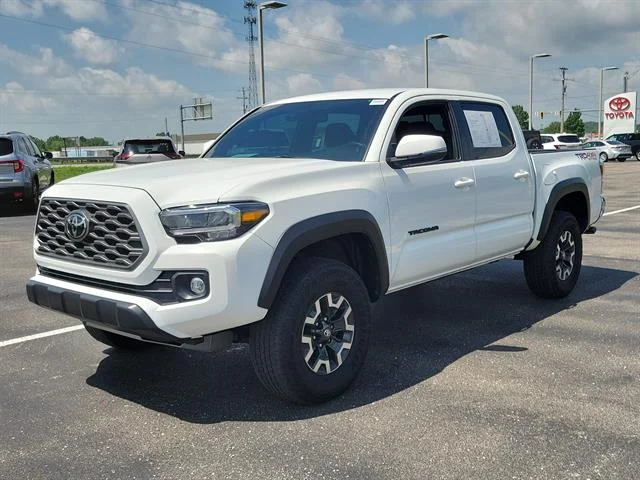Certified Used 2023 Ice Cap Toyota SR V6 image 32