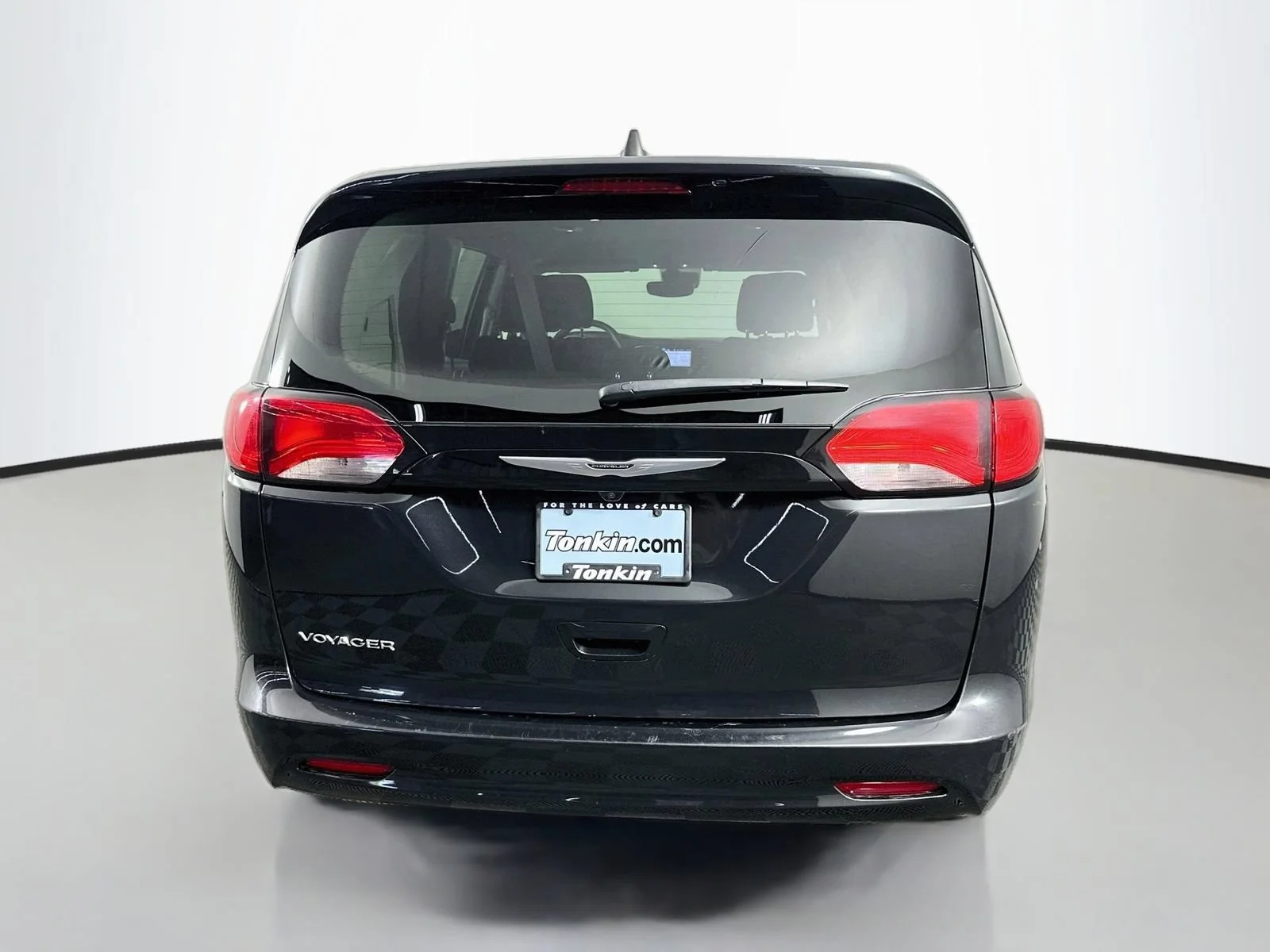 Used 2023 Black Chrysler LX image 7