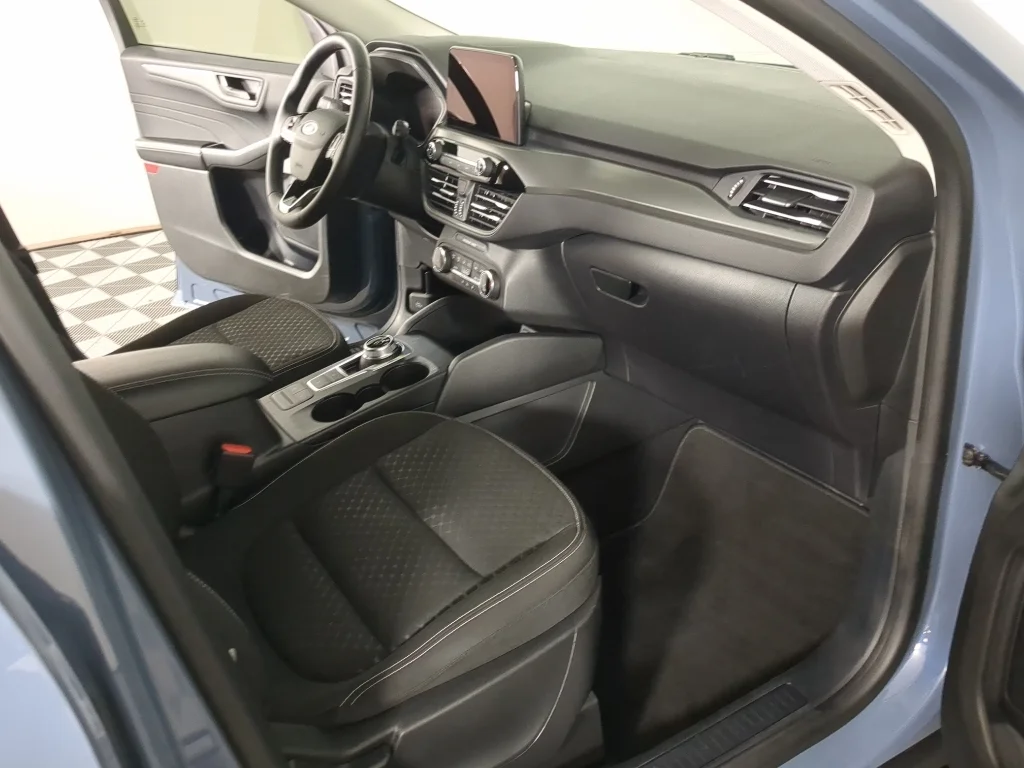 Used 2023 Blue Ford Active image 19