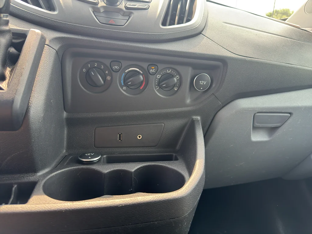 Used 2015 Oxford White Ford Base image 12