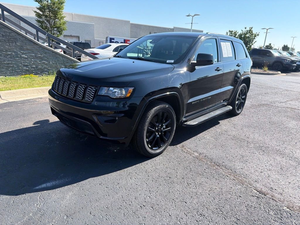 Used 2021 Black Jeep Laredo X image 3
