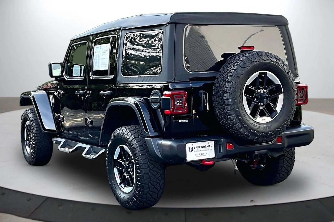 Used 2022 Black Jeep Rubicon image 6