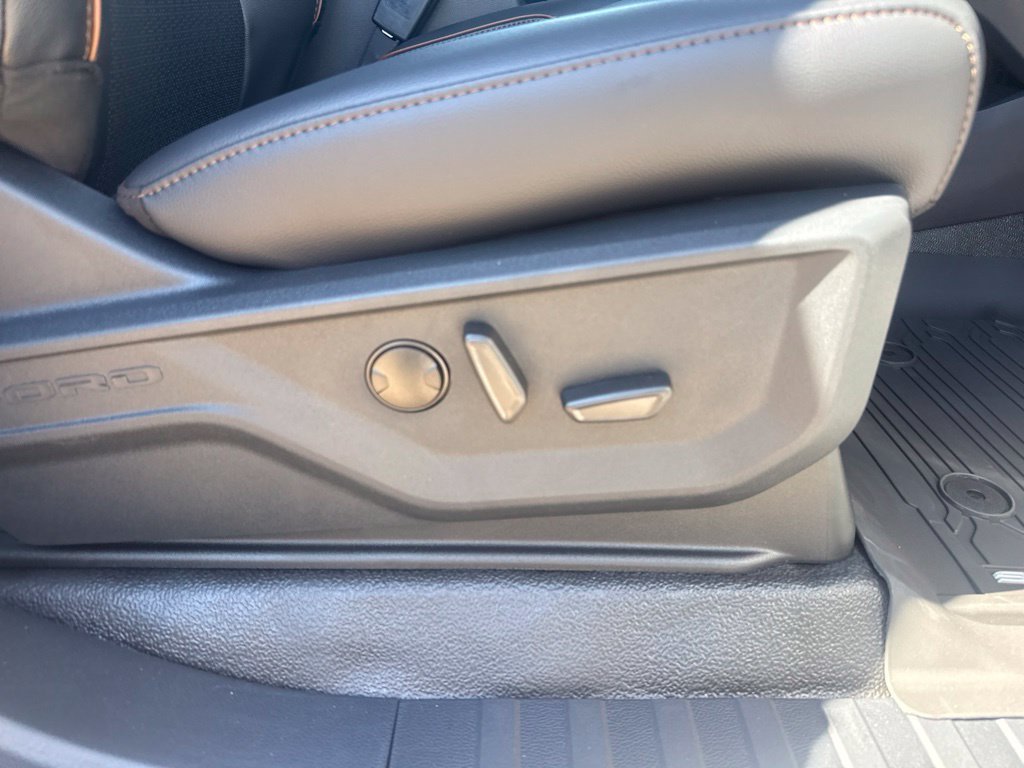 New 2026 Oxford White Ford Lariat image 38