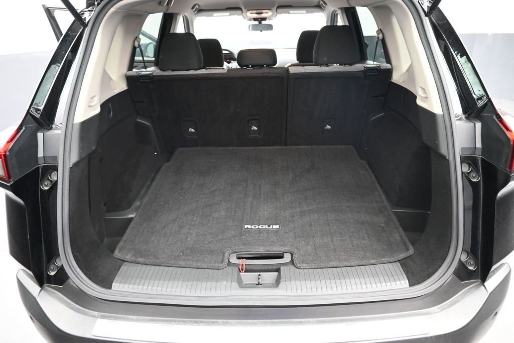 Used 2022 Black Nissan SV image 14
