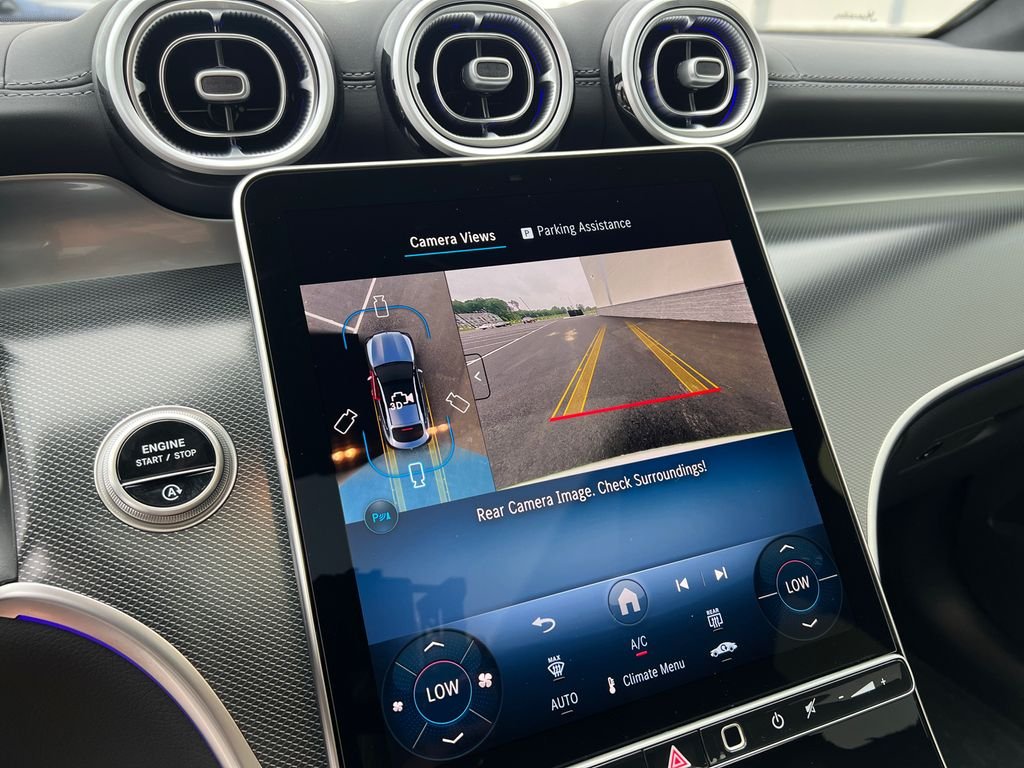 New 2026 Polar White Mercedes-Benz GLC300 image 19