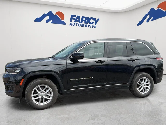 2023 Jeep Grand Cherokee Laredo