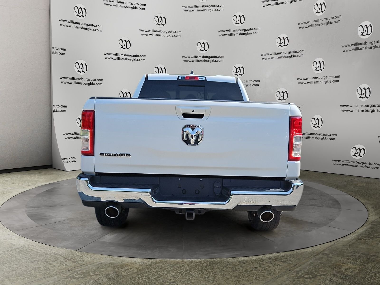 Used 2022 White Ram Big Horn/Lone Star image 4