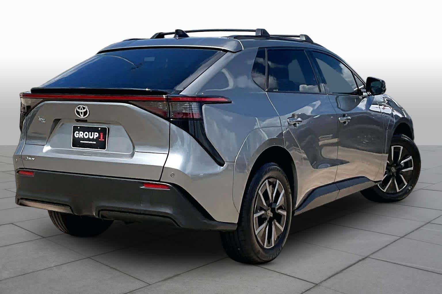 Used 2026 Heavy Metal Toyota XLE image 12