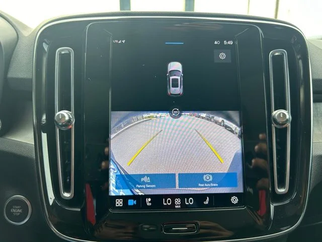 2023 Volvo XC40 Plus - Photo 10