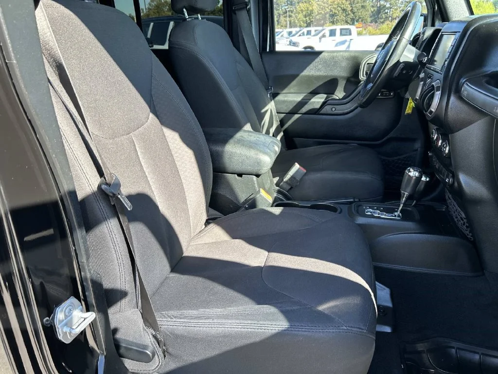 Used 2018 Black Jeep Unlimited Sport image 31