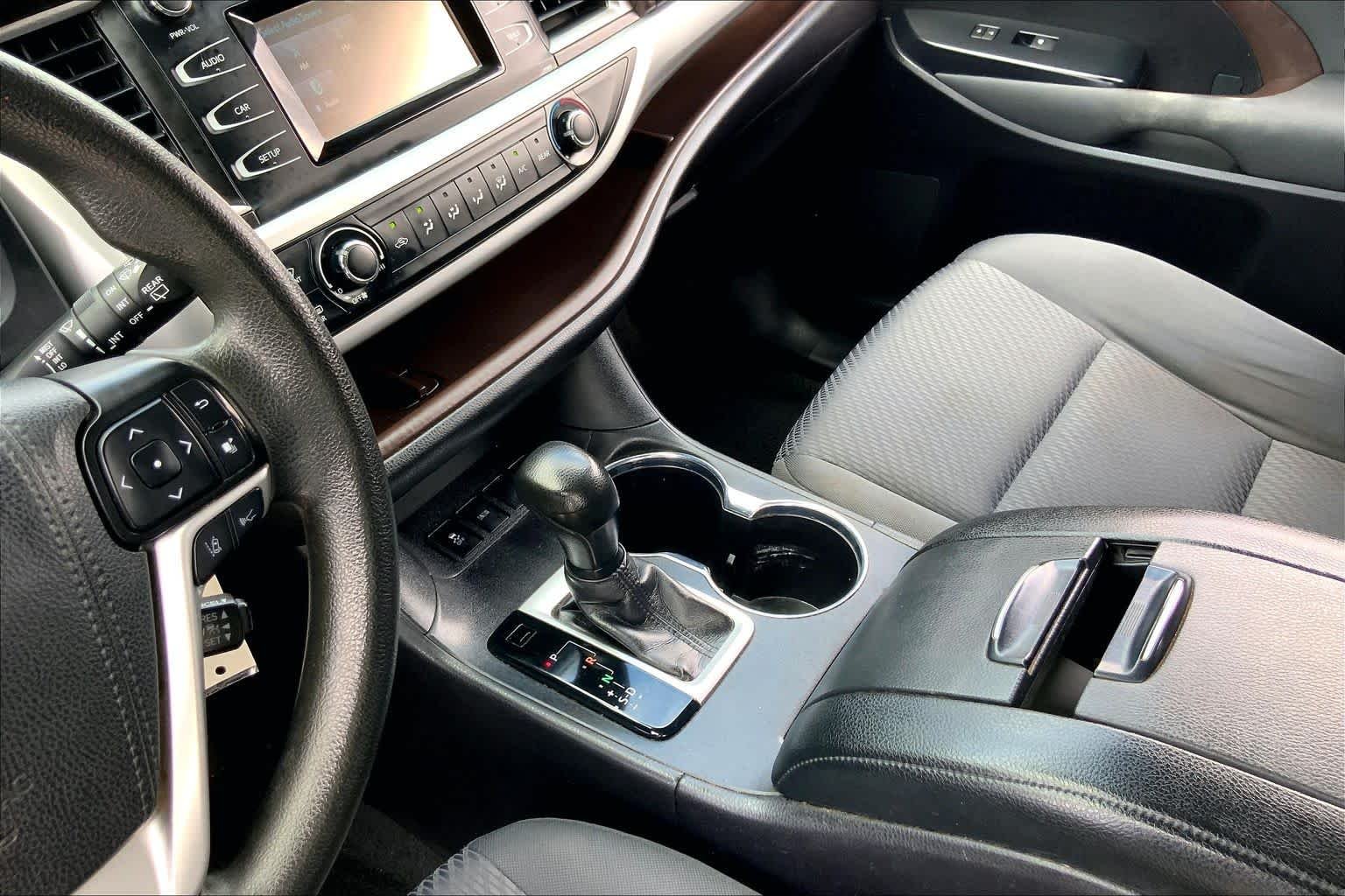 Used 2019 Midnight Black Metallic Toyota LE image 16