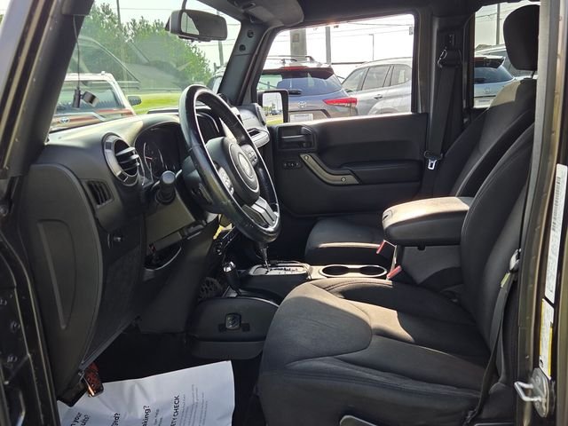 Used 2014 Gray Jeep Unlimited Sport image 5