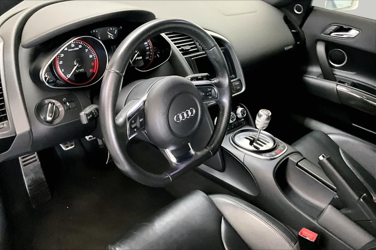 Used 2010 Ibis White With Ice Silver Sideblades Audi 5.2L image 32
