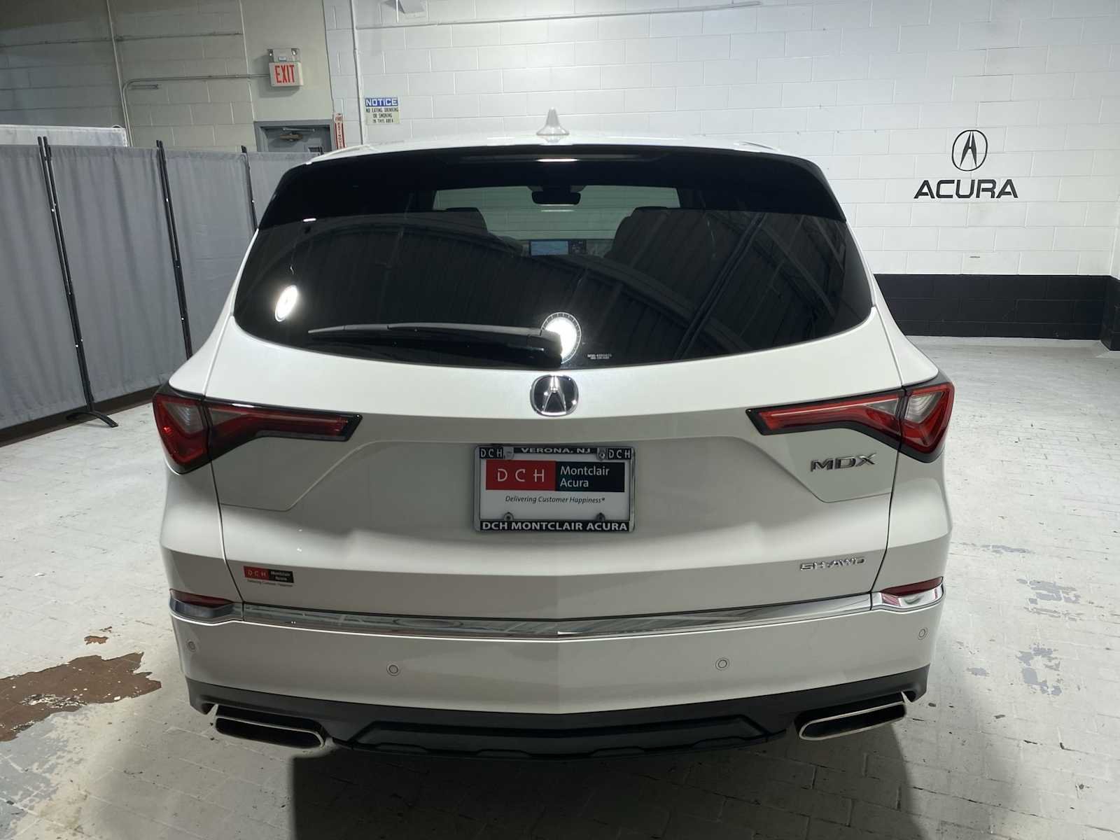 Certified Used 2024 Platinum White Pearl Acura w/Technology Package image 5