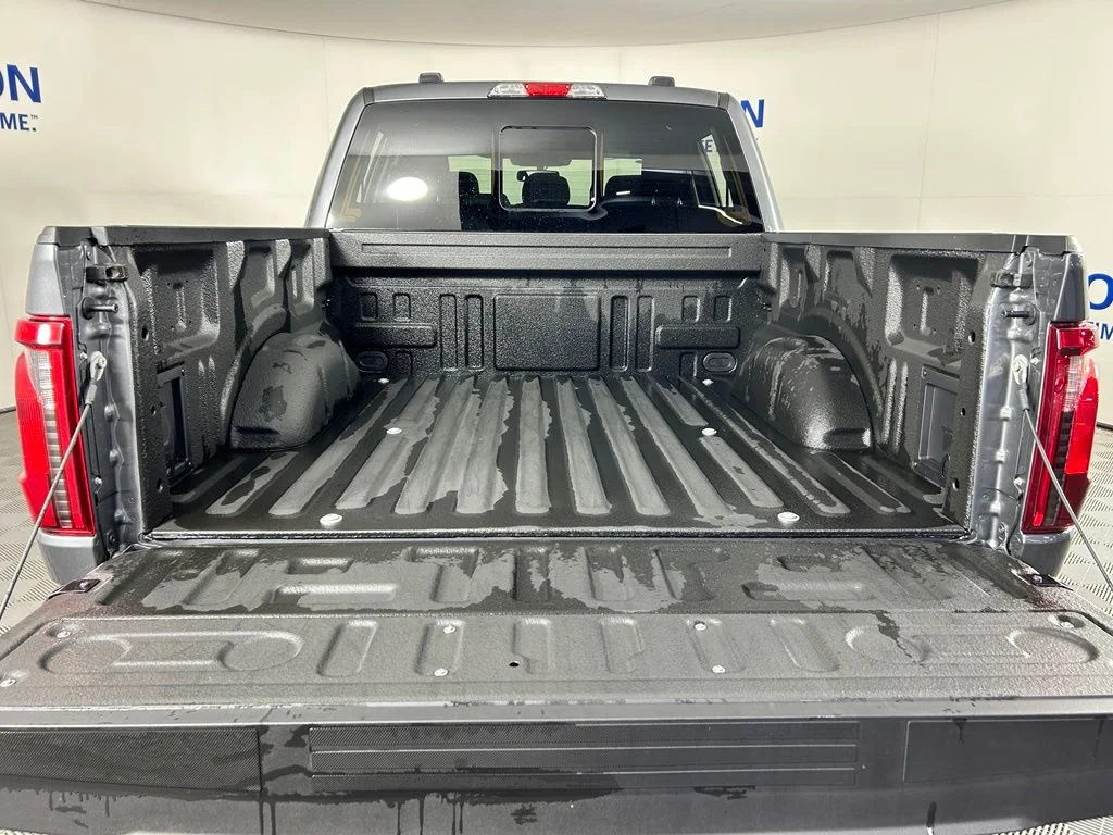New 2026 Carbonized Gray Metallic Ford XLT image 8