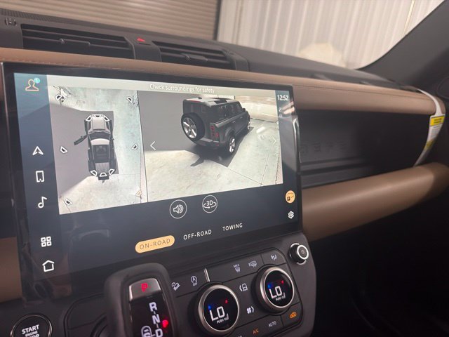 New 2026 Santorini Black Land Rover S image 31
