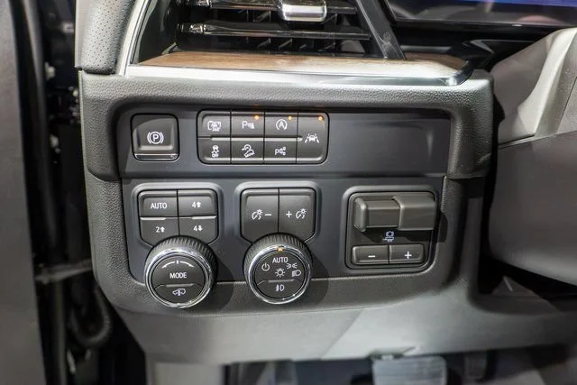 New 2026 Black Chevrolet High Country image 21