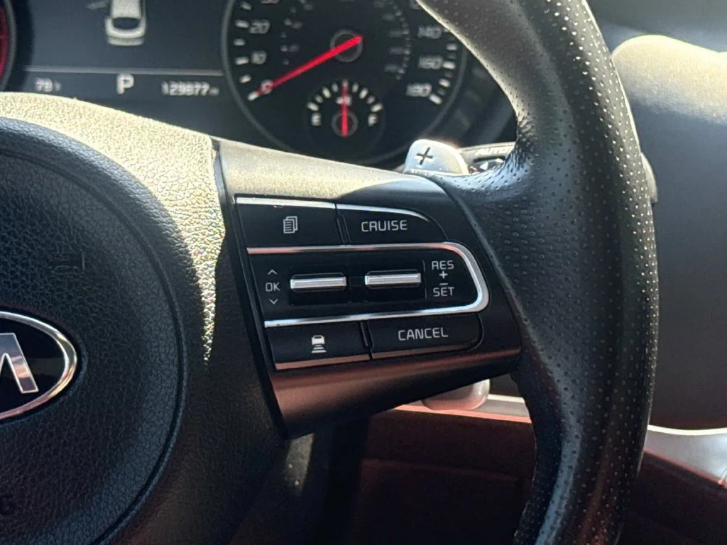 Used 2018 White Kia GT2 image 18