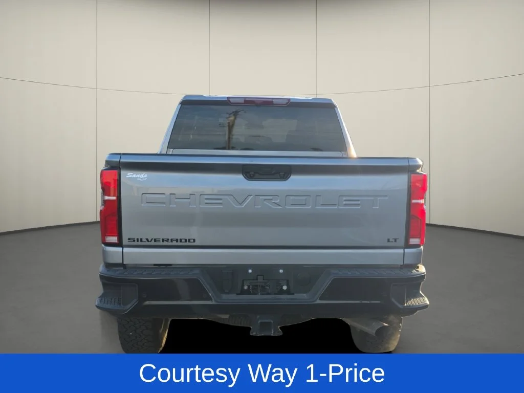 Used 2025 Gray Chevrolet LT image 8