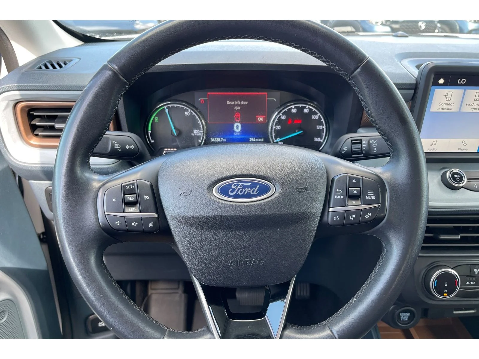 Used 2023 Oxford White Ford LARIAT image 33