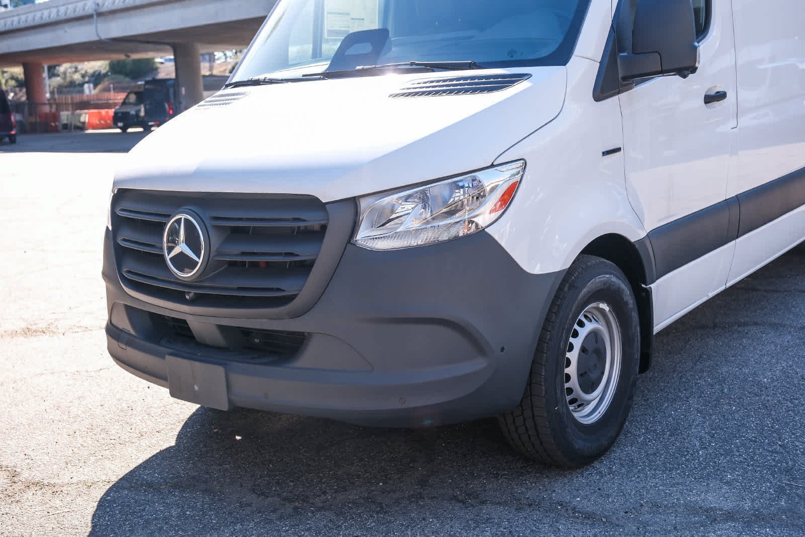 New 2025 Arctic White Mercedes-Benz Cargo 170 WB High Roof RWD Electric Motor image 12