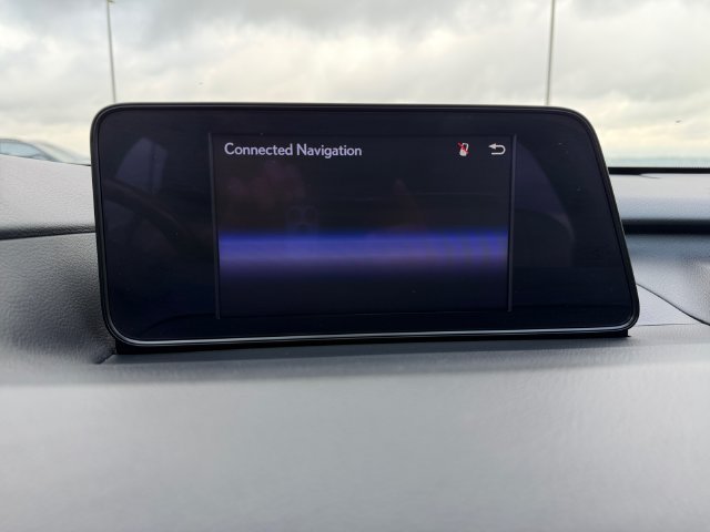 Used 2019 White Lexus 350 image 21