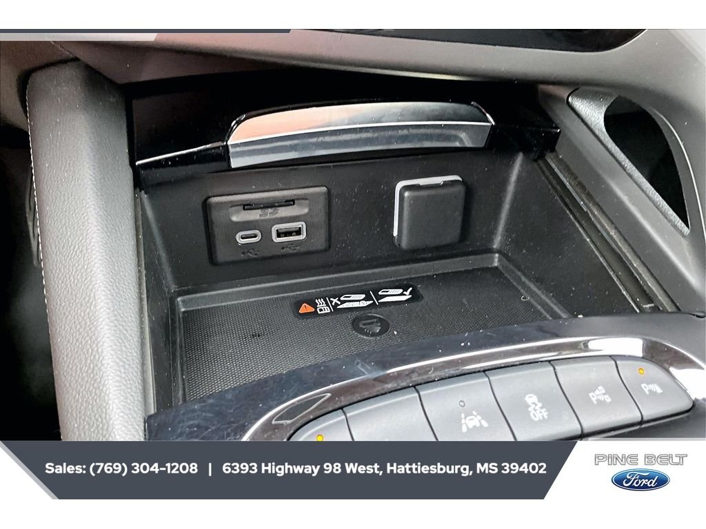 Used 2023 Ebony Twilight Metallic Buick Avenir image 24