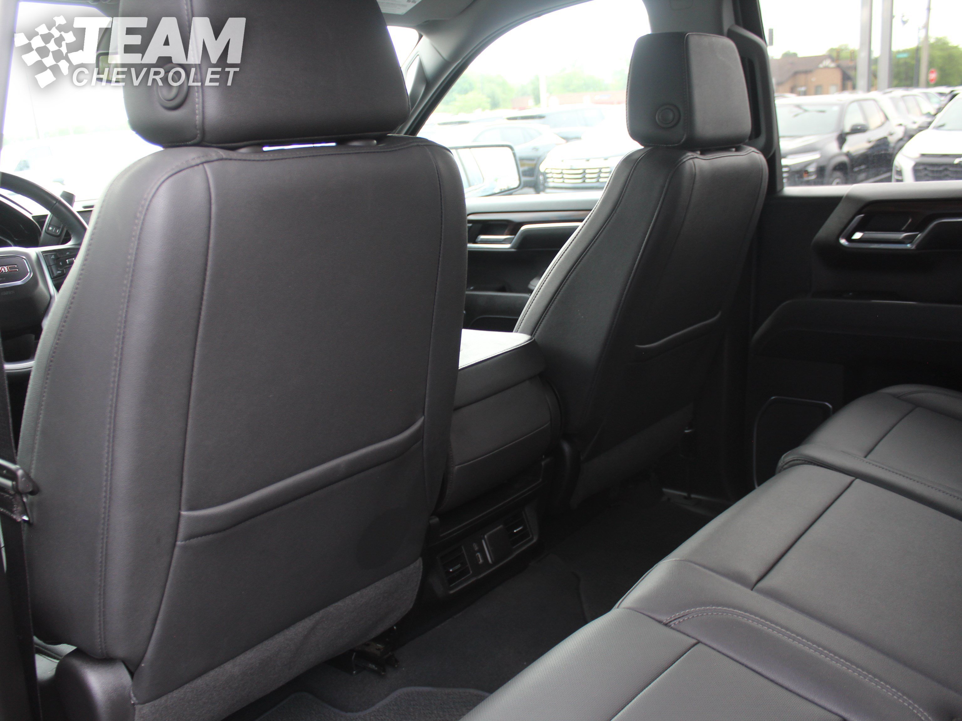 2023 GMC Sierra 1500 SLT - Photo 23
