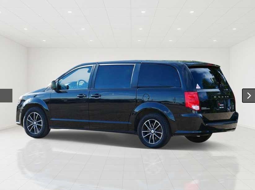 Used 2019 Black Onyx Crystal Pearlcoat Dodge SXT image 3
