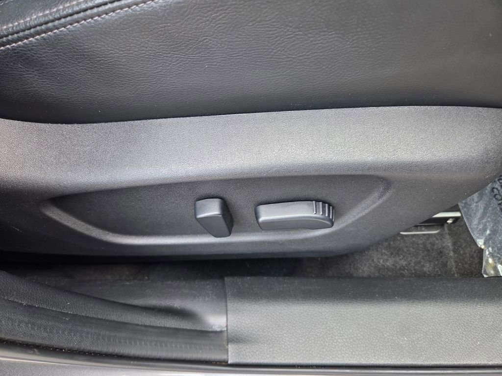 Used 2021 Gun Metallic Nissan SL image 18
