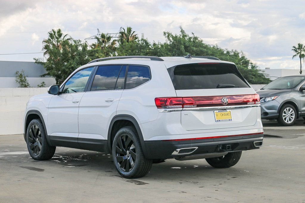 New 2026 White Volkswagen 2.0T SE w/Technology image 6