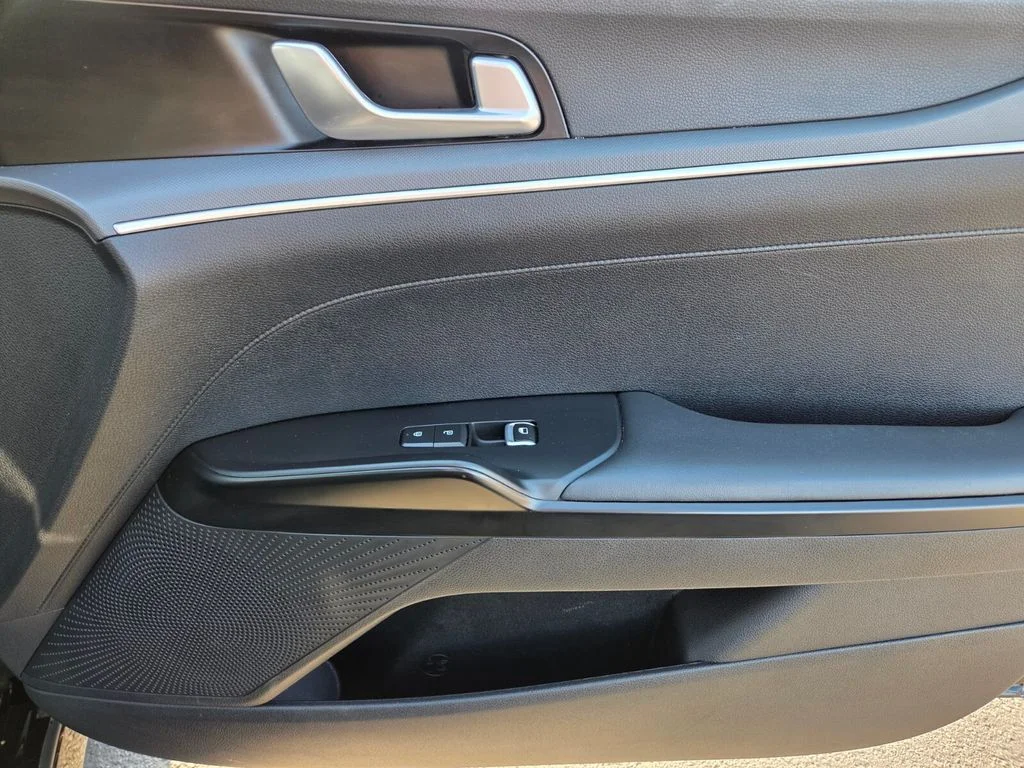 Used 2024 Black Kia GT-Line image 22