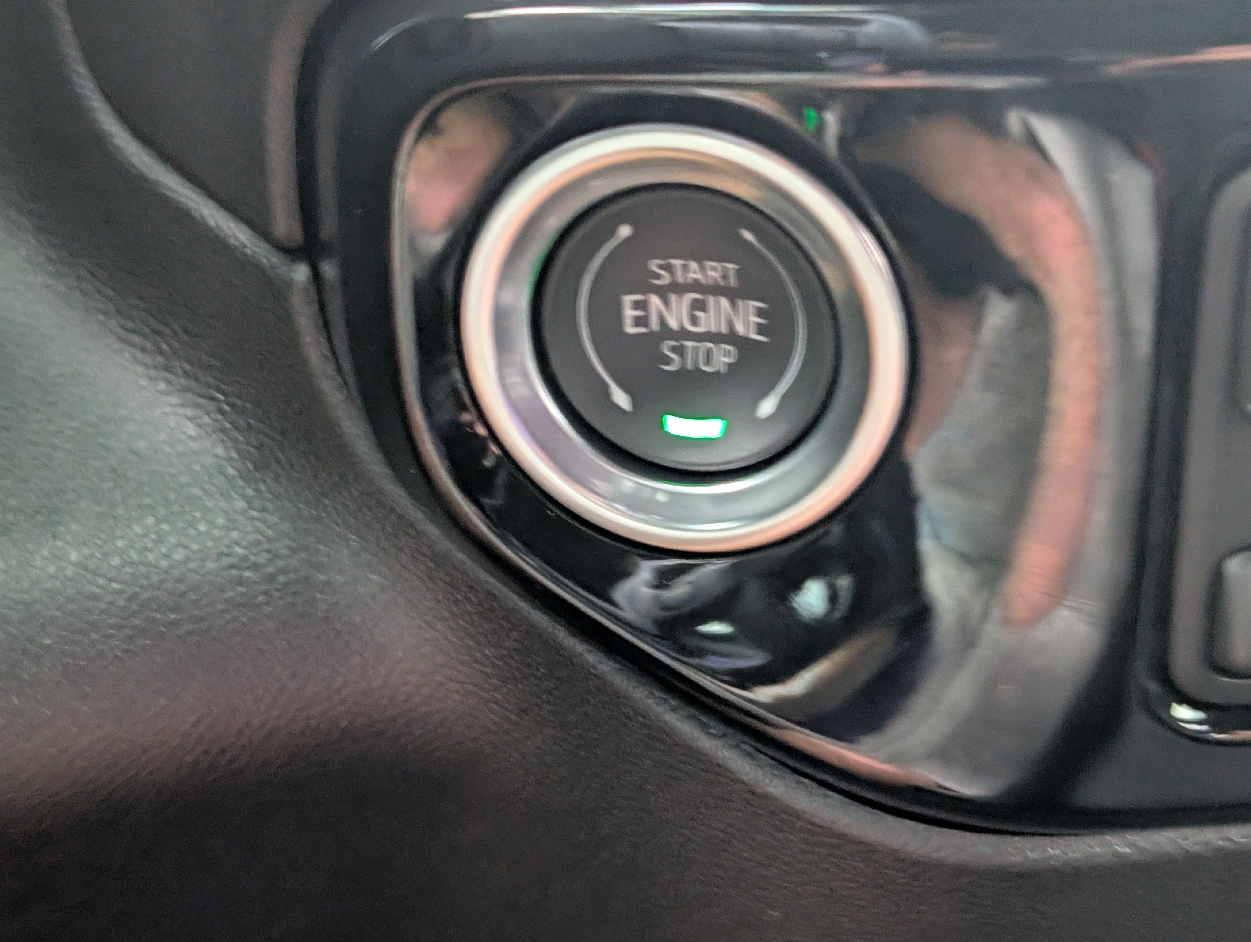 Used 2026 Onyx Black GMC Elevation image 18