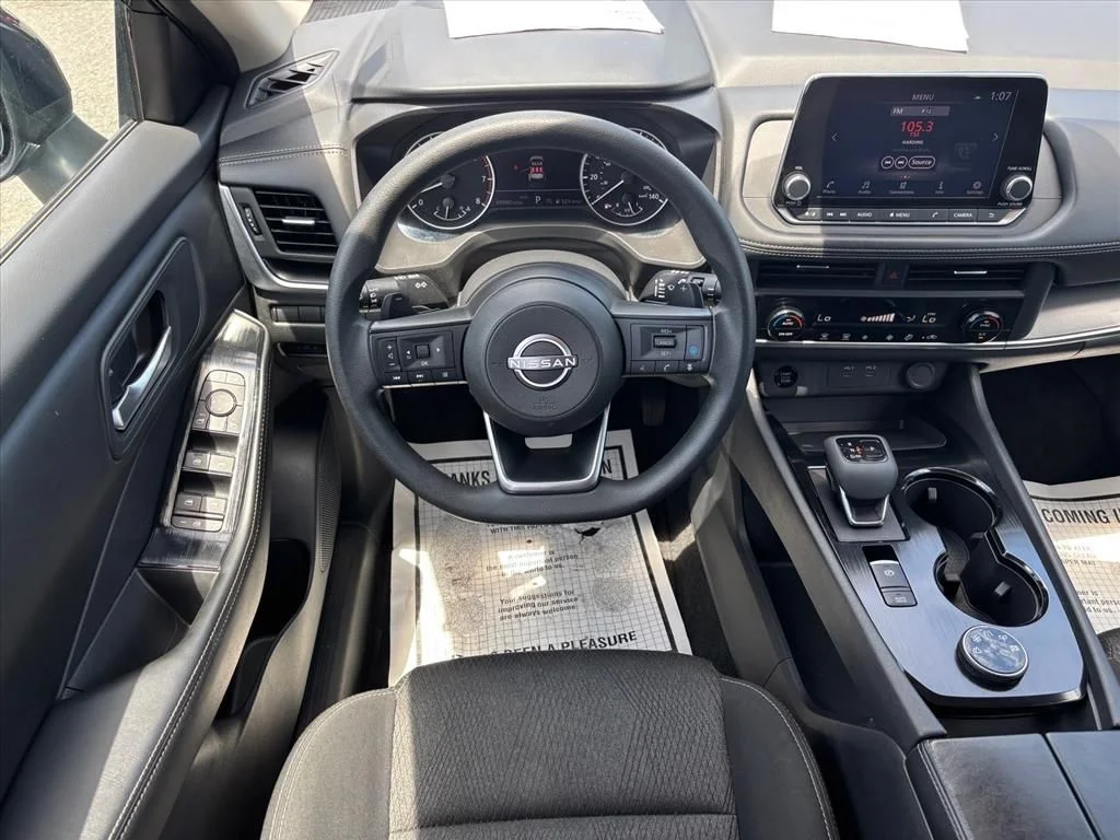 Used 2024 Blue Nissan SV image 3