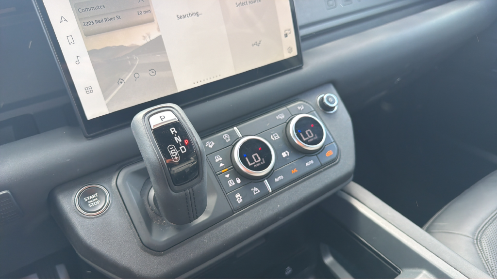 Used 2025 Gray Land Rover S image 21