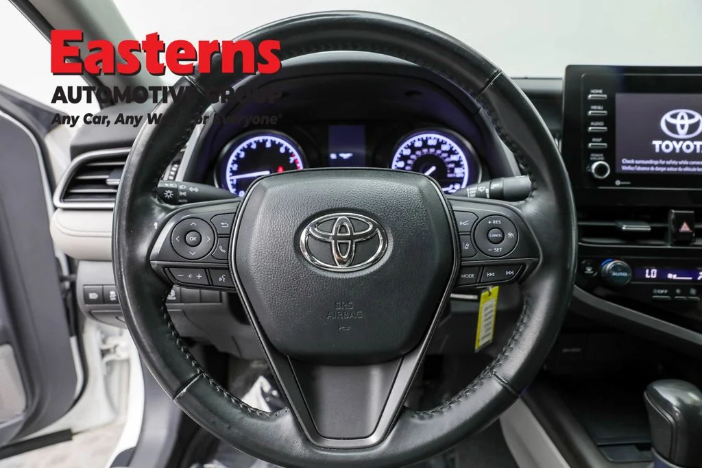 Used 2023 White Toyota SE image 10