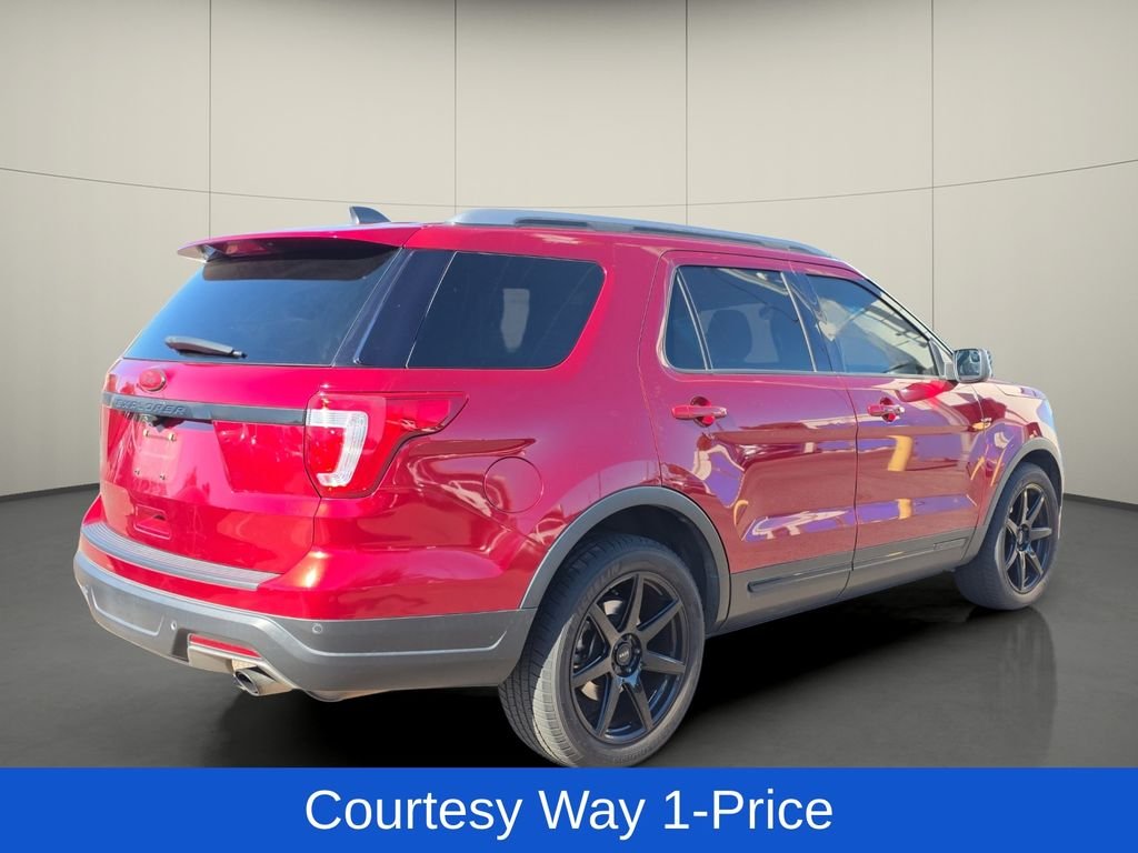 Used 2019 Red Ford XLT image 9