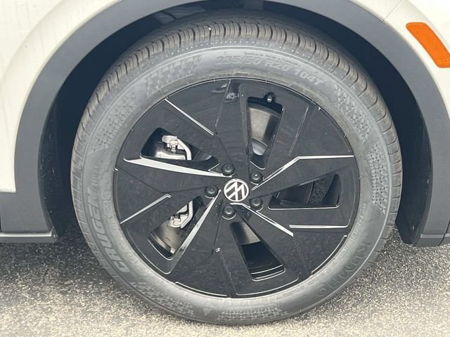 New 2026 White/off-white Volkswagen Pro S image 30