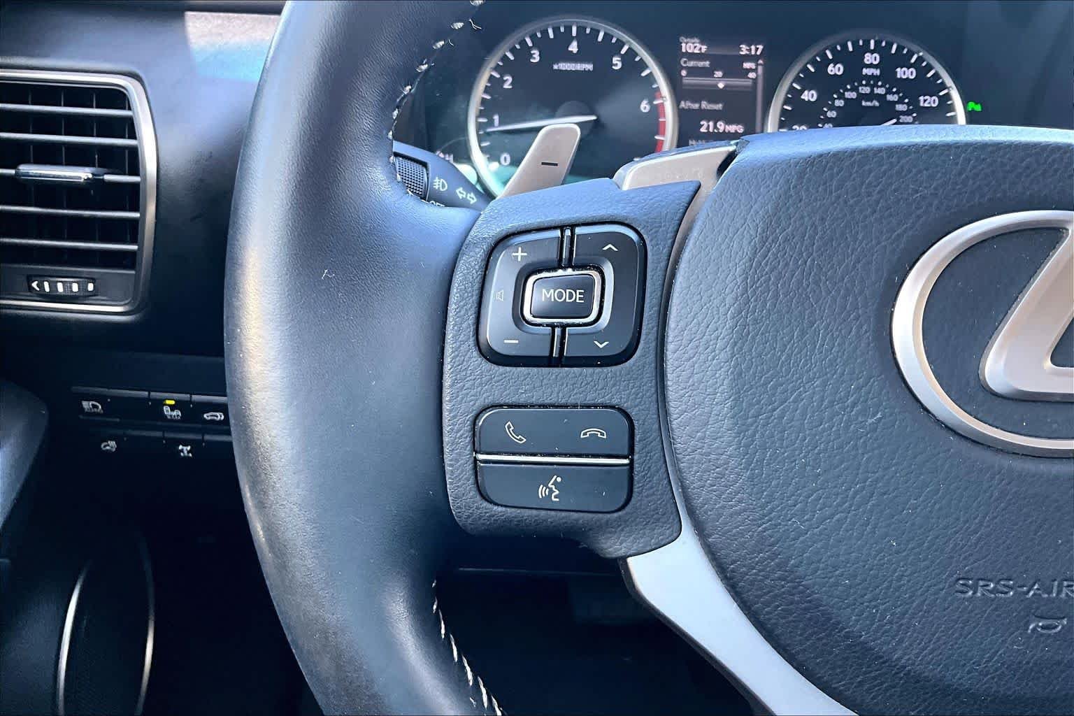 Used 2019 Atomic Silver Lexus  image 22