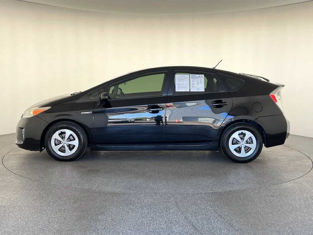 Used 2013 Black Toyota Two image 9
