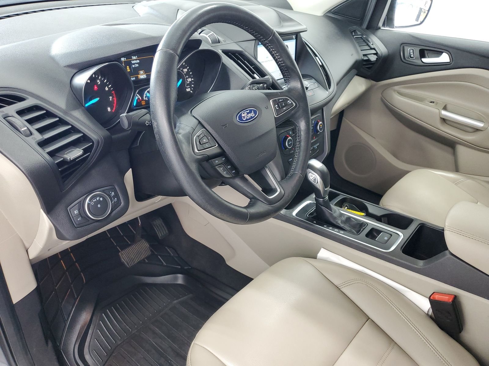 Used 2019 Gray Ford SEL image 13
