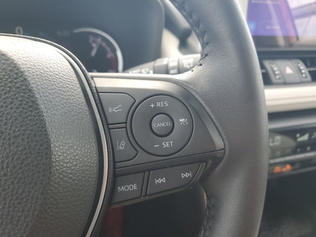 Used 2025 Red Toyota XLE Premium image 21